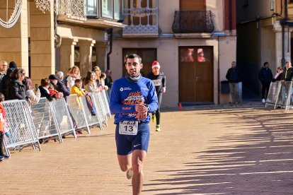 La carrera de Almazán aunó deporte y diversión.