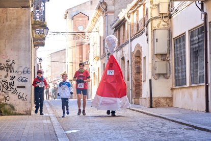 La carrera de Almazán aunó deporte y diversión.