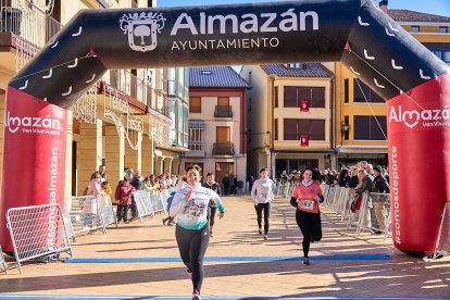 La carrera de Almazán aunó deporte y diversión.