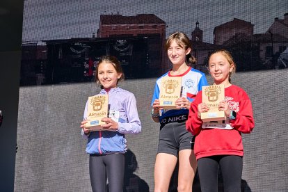 La carrera de Almazán aunó deporte y diversión.