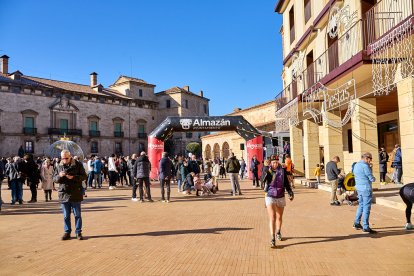 La carrera de Almazán aunó deporte y diversión.