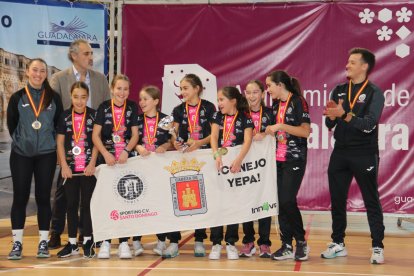 Las chicas alevines del Sporting que son las nuevas campeonas de la Copa de España.