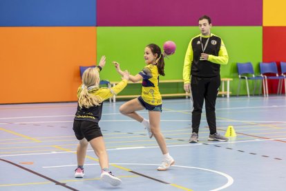 Diversión entre las futuras perlas del balonmano