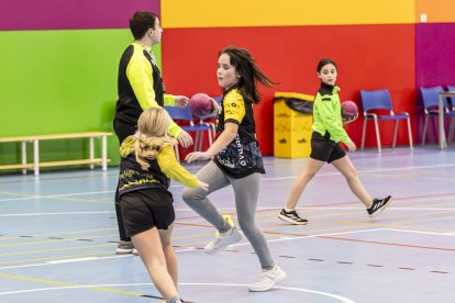 Diversión entre las futuras perlas del balonmano