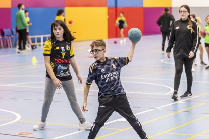 Diversión entre las futuras perlas del balonmano
