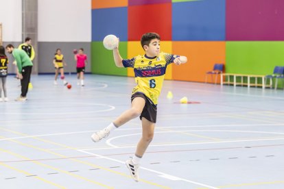 Diversión entre las futuras perlas del balonmano