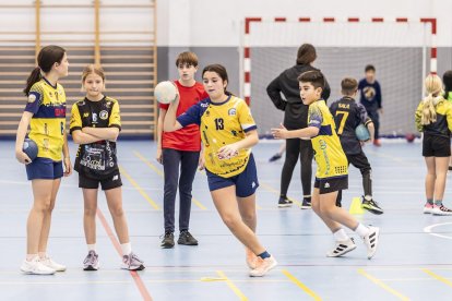 Diversión entre las futuras perlas del balonmano