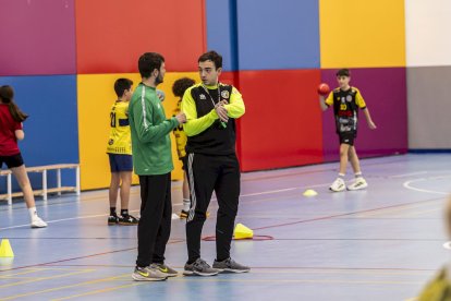 Diversión entre las futuras perlas del balonmano