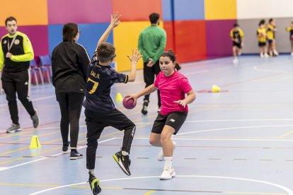 Diversión entre las futuras perlas del balonmano