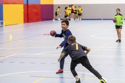 Diversión entre las futuras perlas del balonmano