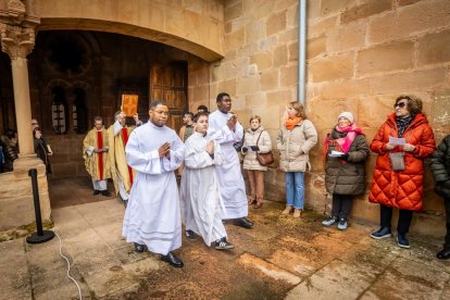 Numerosos fieles se acercaron a la Concatedral