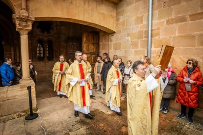 Numerosos fieles se acercaron a la Concatedral