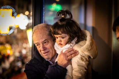 Una preciosa y colorida marcha acompañó a los Reyes Magos
