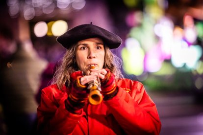 Una preciosa y colorida marcha acompañó a los Reyes Magos