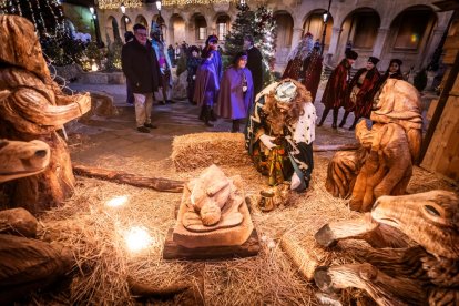 Una preciosa y colorida marcha acompañó a los Reyes Magos