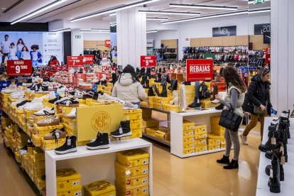 Buenas ofertas en las rebajas de las tiendas de Soria