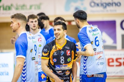 El equipo celeste vencieron en cuatro sets