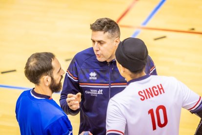 El equipo celeste vencieron en cuatro sets