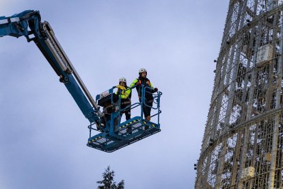 Comienzan las labores de desmontaje en la Plaza de Mariano Granados.