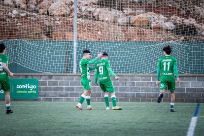 El San José gana el derbi y se mete de lleno en la lucha por el play off de ascenso.