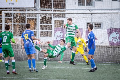 El San José gana el derbi y se mete de lleno en la lucha por el play off de ascenso.