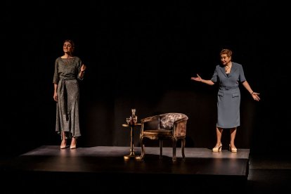 Luisa Martín y Olivia Molina, dos mujeres que se enfrentan con el poder en sus manos