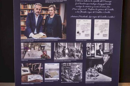 La exposición está ubicada en la galería porticada del Instituto