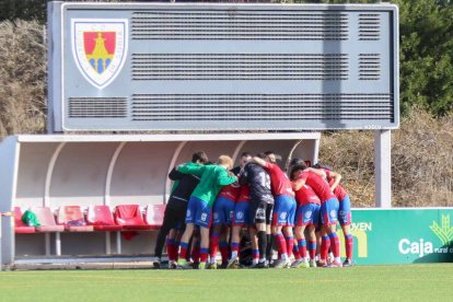Los sorianos empataron ante el líder