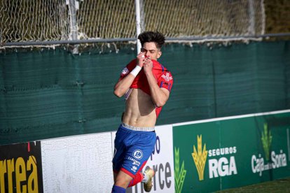 Los sorianos empataron ante el líder