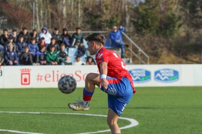 Los sorianos empataron ante el líder