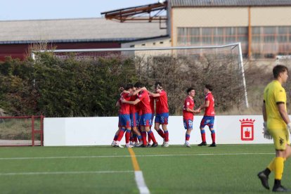 Los sorianos empataron ante el líder