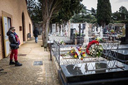 El instituto y la fundación Antonio Machado han recordado al poeta en el aniversario de su fallecimiento.