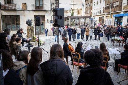 El instituto y la fundación Antonio Machado han recordado al poeta en el aniversario de su fallecimiento.