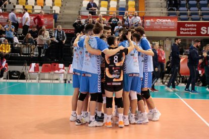 Los celestes ganan 3-0 al Melilla y pasan de ronda en la Copa del Rey.