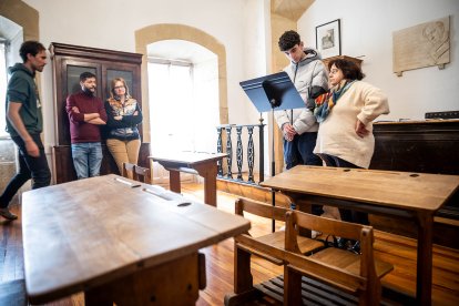 Lectura durante 12 horas en el aula del poeta del Instituto Antonio Machado.