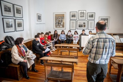 Lectura durante 12 horas en el aula del poeta del Instituto Antonio Machado.