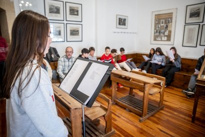Lectura durante 12 horas en el aula del poeta del Instituto Antonio Machado.