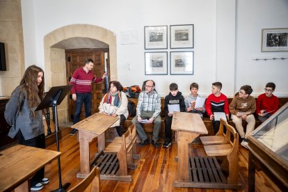 Lectura durante 12 horas en el aula del poeta del Instituto Antonio Machado.