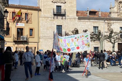 El desfile infantil de disfraces abre los actos de Carnaval en El Burgo de Osma.