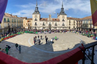 El desfile infantil de disfraces abre los actos de Carnaval en El Burgo de Osma.