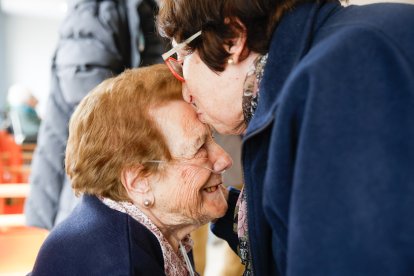 María Sánchez Moruga celebra sus 100 años desde la residencia El Parque.