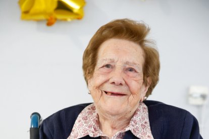 María Sánchez Moruga celebra sus 100 años desde la residencia El Parque.