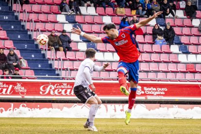 Buen partido de los rojillos bajo la nieve
