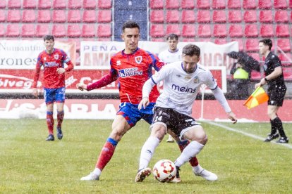Buen partido de los rojillos bajo la nieve