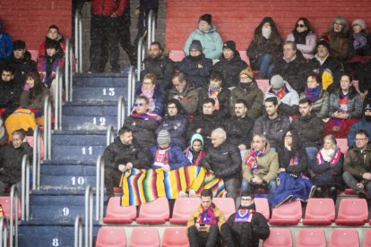 Buen partido de los rojillos bajo la nieve