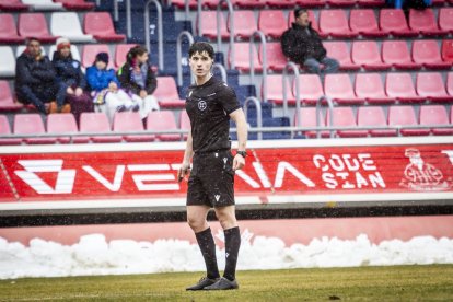 Buen partido de los rojillos bajo la nieve