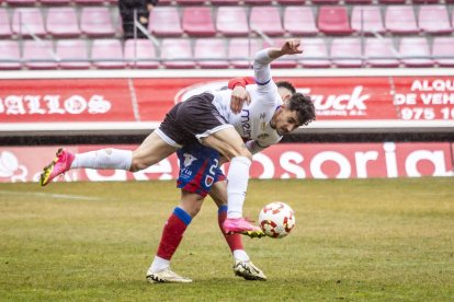 Buen partido de los rojillos bajo la nieve