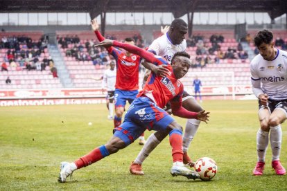 Buen partido de los rojillos bajo la nieve