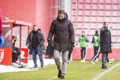 Buen partido de los rojillos bajo la nieve