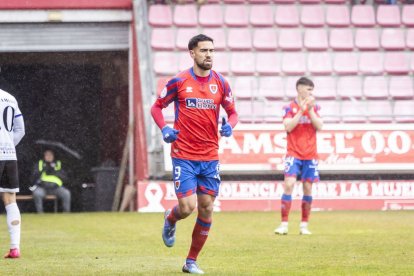 Buen partido de los rojillos bajo la nieve